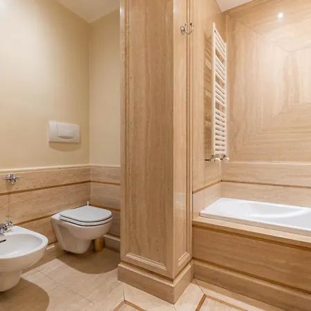 Konukevi The Train 3*