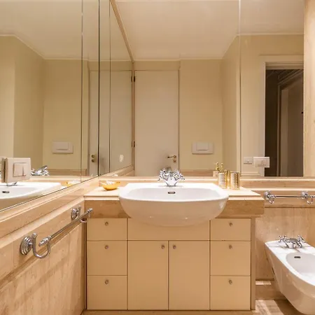 בית הארחה The Train 3*